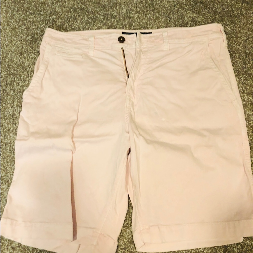 Men’s pale pink shorts